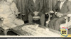 Foto Presiden Soeharto didampingi penerjemah menerima Kunjungan Kehormatan Menteri Negara Perencanaan dan Kependudukan Zambia, Lavu Mulimba di Bina Graha, Jakarta. 3 Febrruari 1986 Sumber : ANRI. Sekretariat Negara 1966-1989 No. 3128